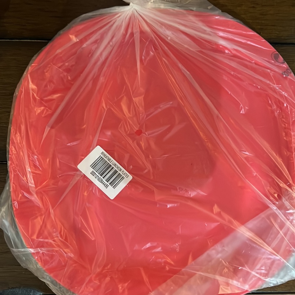 Tupperware set. - Picture 2 of 5